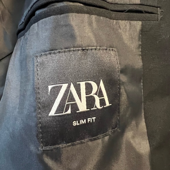 Zara slim fit black suit - jacket 52 and pants 44 - Picture 2 of 7